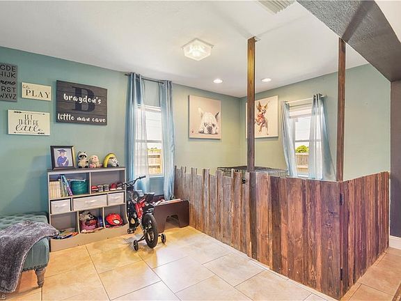 5th image of 2028 NE 7th Pl
