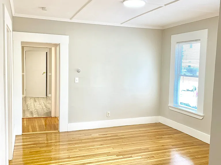 12 Walter St — Photo 9