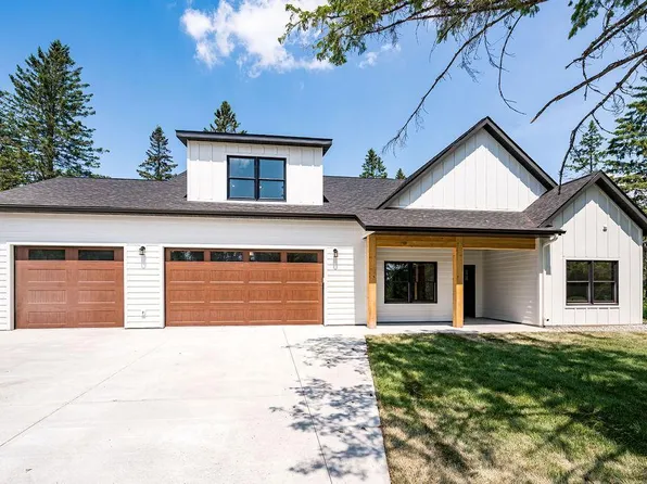 2825 SW 8th St, Grand Rapids, MN 55744
