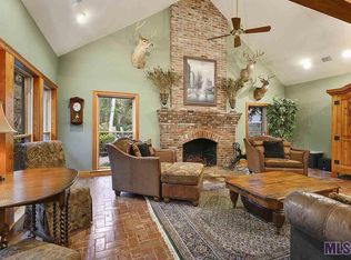 11813 Towering Oaks Dr, Baton Rouge, LA 70810