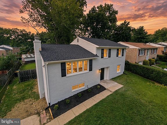 3rd image of 1407 Waterford Dr