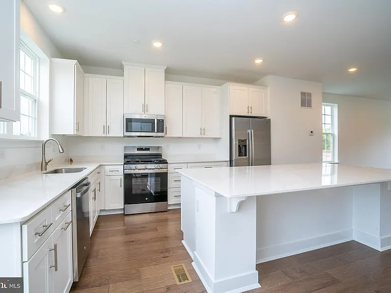 126 Ada Hightower Ave — Photo 11