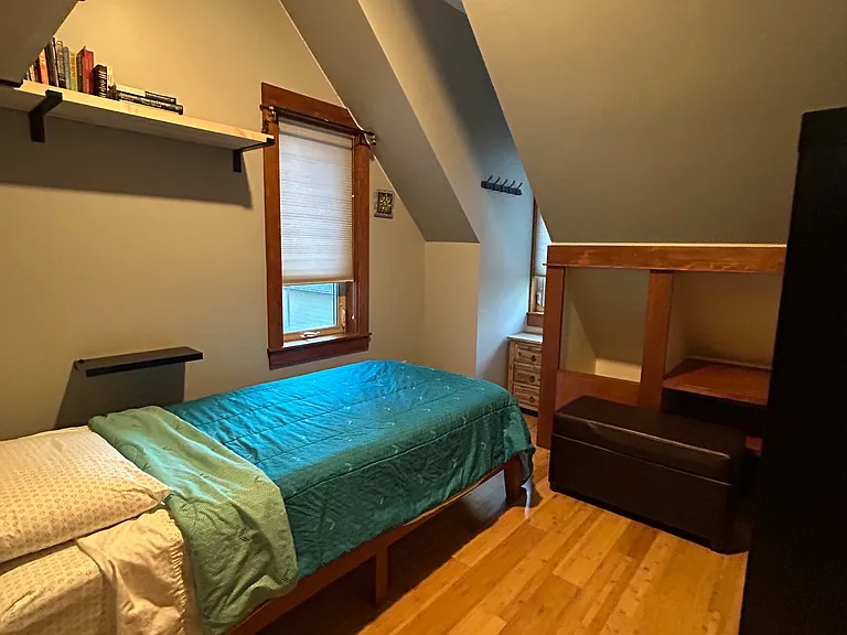1562 NW Elgin Ave — Photo 14