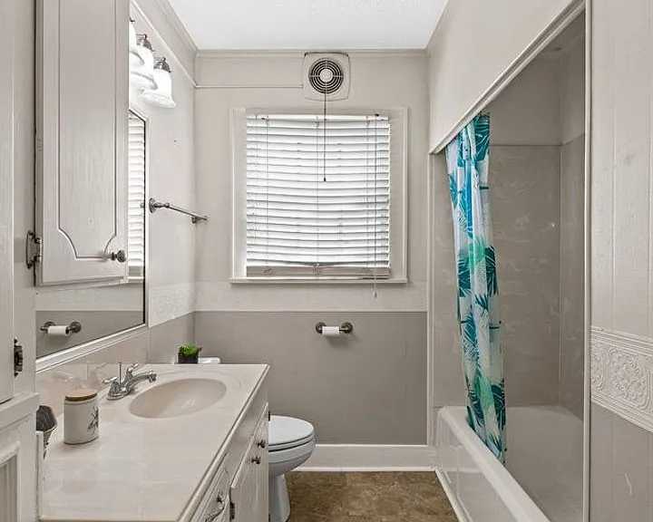 266 Carrollton Ave — Photo 37