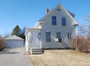 72 Grove St, Hopkinton, MA 01748
