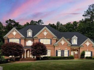 8196 Hewlett Rd, Sandy Springs, GA 30350