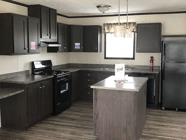 2nd image of 2061 Cedar Cir
