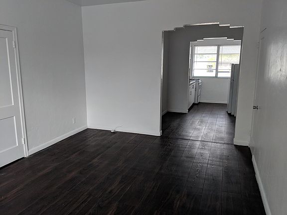 3rd image of 725 Lenox Ave #6