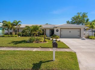 1049 McCarty St, Dunedin, FL 34698