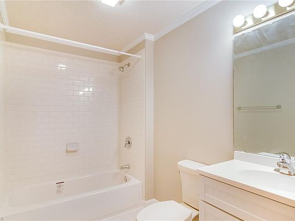 5th image of 1735 Prince Edward Dr