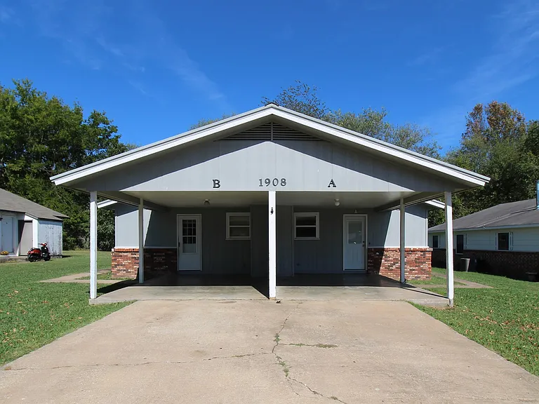 1908 Sycamore Pl #A — Photo 1
