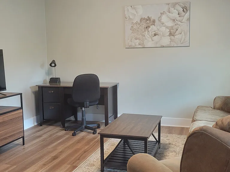 405 Blyth Rd — Photo 8