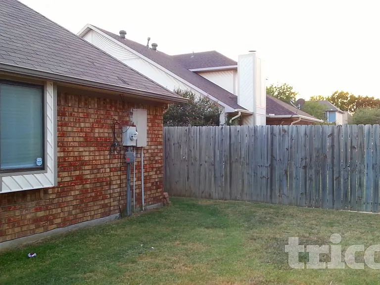 2758 Briar Hill Dr — Photo 4