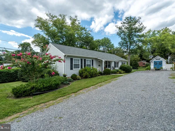 802 Blue Ridge Ave, Middleburg, VA 20117