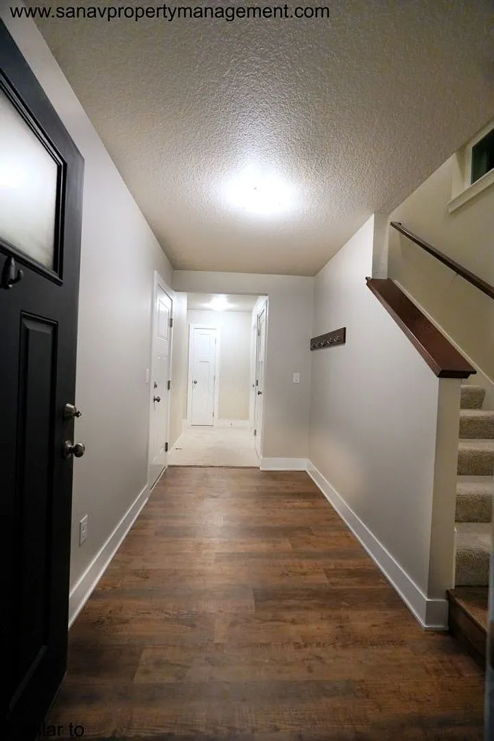 Welcome Home - Single Family Available Now — Photo 2
