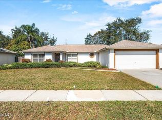 212 Crystal Lake Rd, Melbourne, FL 32901
