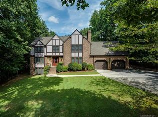 6030 Lancelot Dr, Charlotte, NC 28270