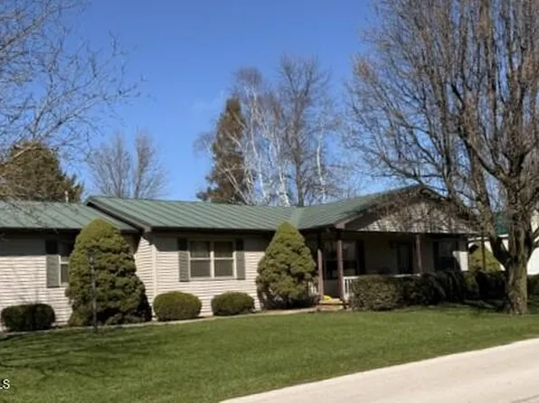 203 W 9th St, Sycamore, OH 44882