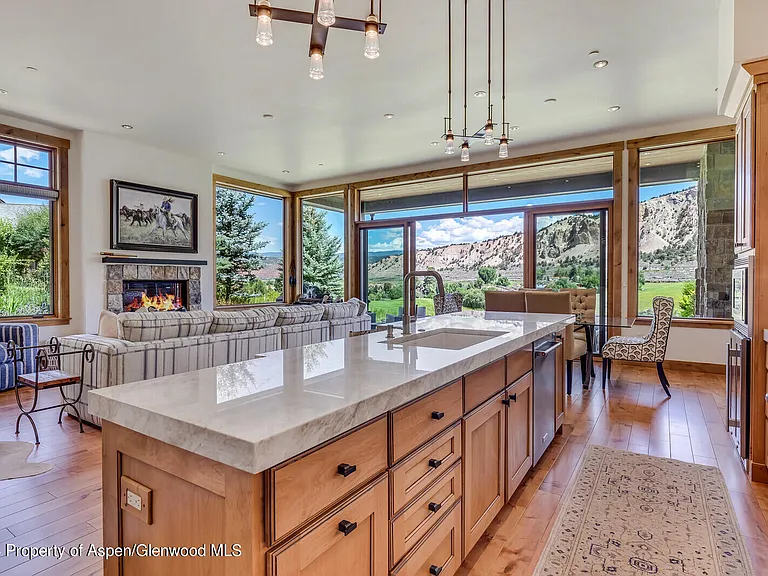 138 Club Lodge Dr — Photo 5