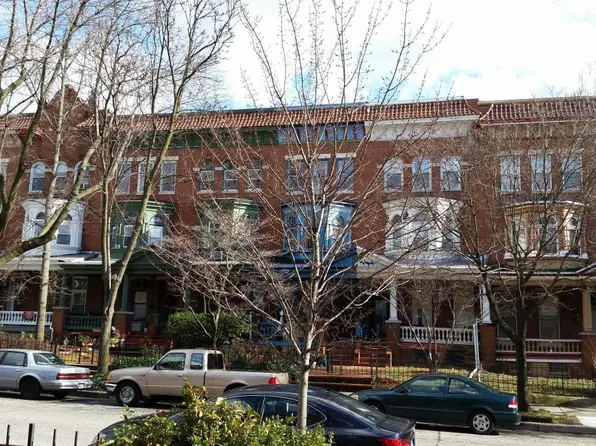 2724 N Calvert St, Baltimore, MD 21218