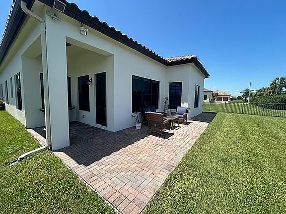 4th image of 5078 Monza Ct