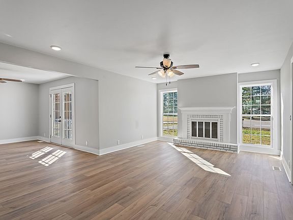 3rd image of 3744 Lexington Ct