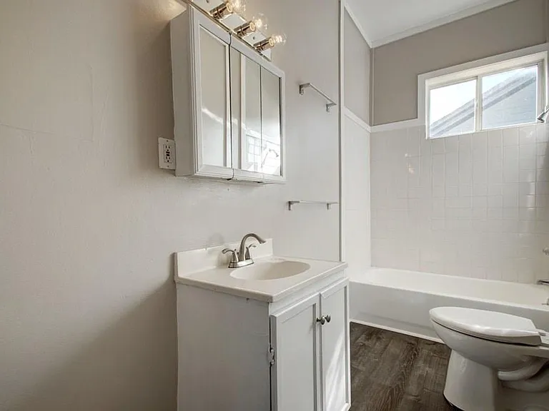 611 Nelray Blvd #A — Photo 35