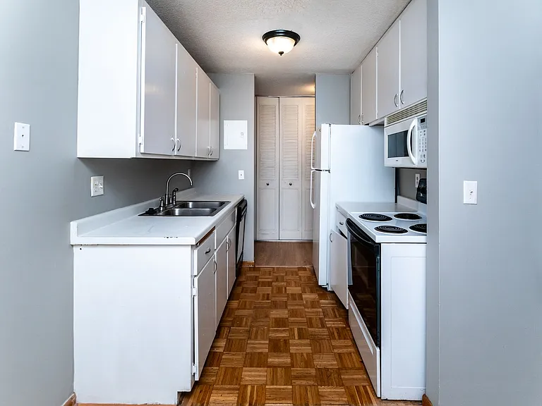 2800 Hamline Ave N #217 — Photo 6