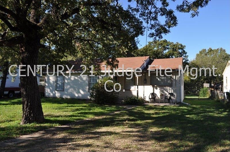 Welcome to 2717 Jills Drive!