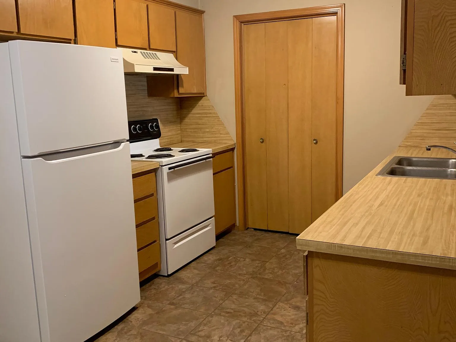 2624 Shoreridge Ave — Photo 4