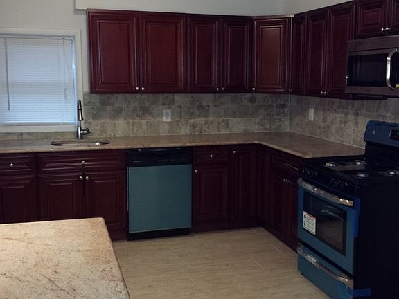 4th image of 11634 146th St