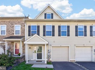 125 Red Oak Ct, Honey Brook, PA 19344