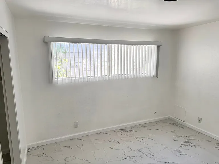 21744 Septo St — Photo 16