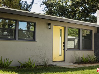 324 1/2 Chestnut Ave, Los Angeles, CA, 90042