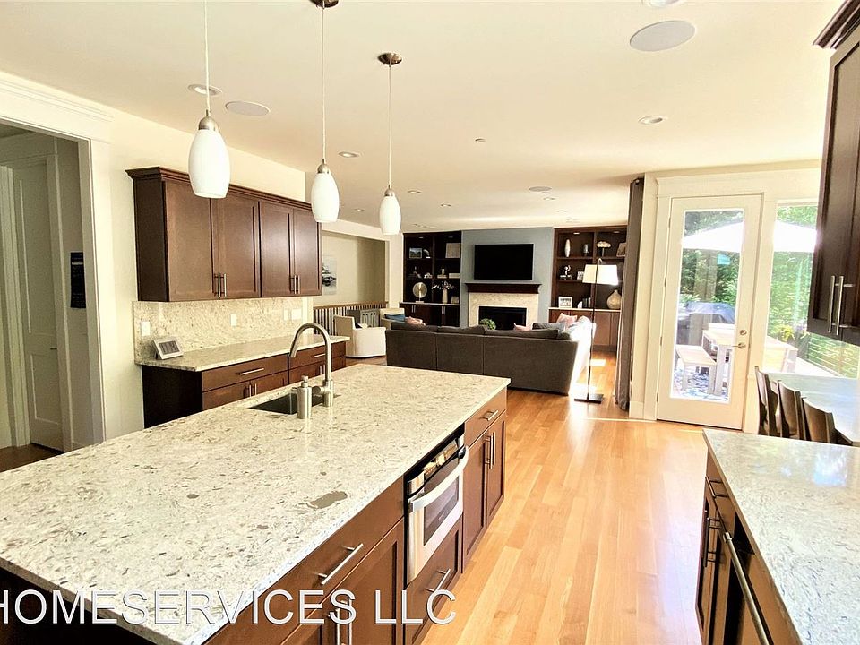 1st image of 14144 194th Ave NE