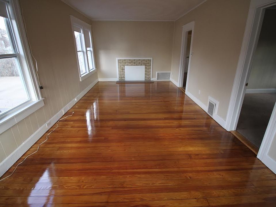 2nd image of 25 Rosebank Ave #1
