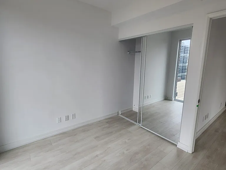 75 James St S #1802 — Photo 5