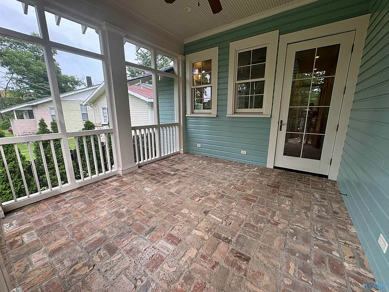 715 Clinton Ave E — Photo 23