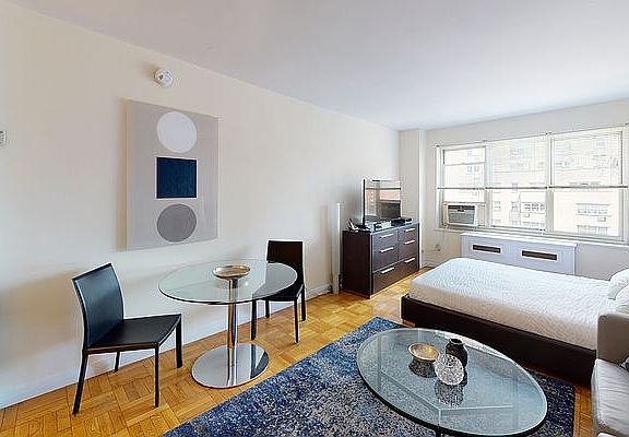 4th image of 30 Park Ave #15KK