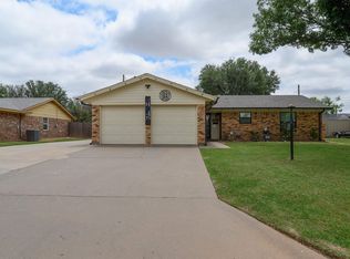 1308 Amherst St, Burkburnett, TX 76354