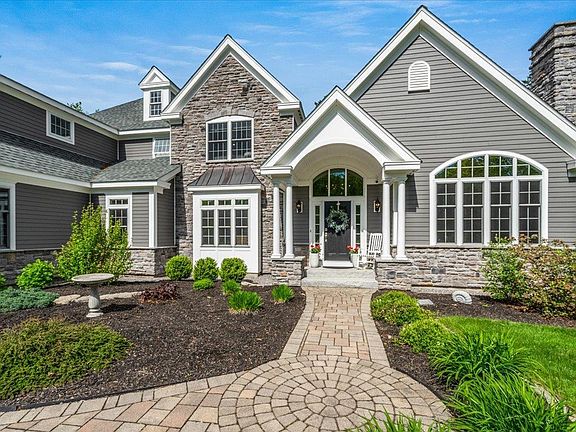 2nd image of 72 Settlers Court