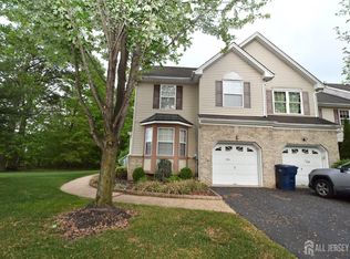 116 Briarwood Dr, North Brunswick, NJ 08902