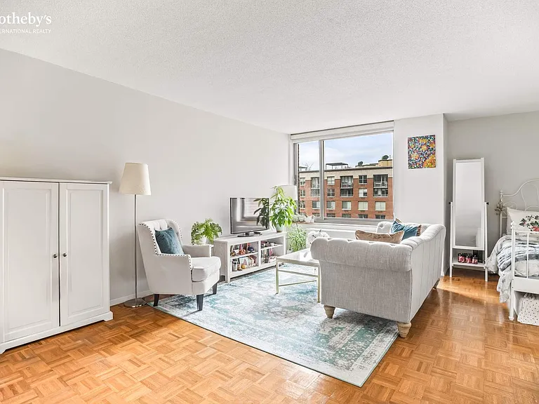 2 S End Ave #8W — Photo 1