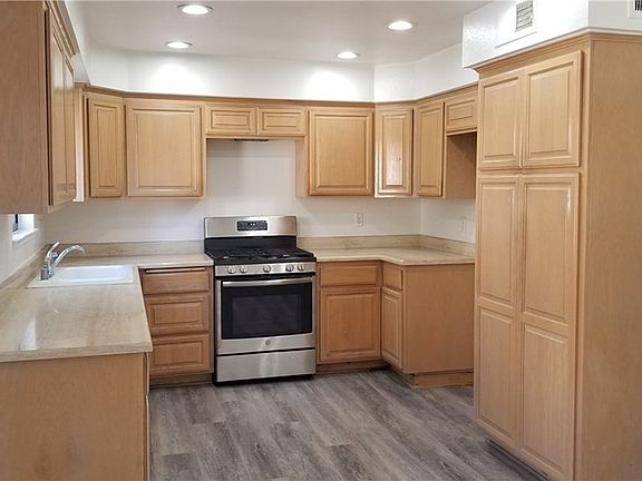 4th image of 9000 Vanalden Ave Unit 201