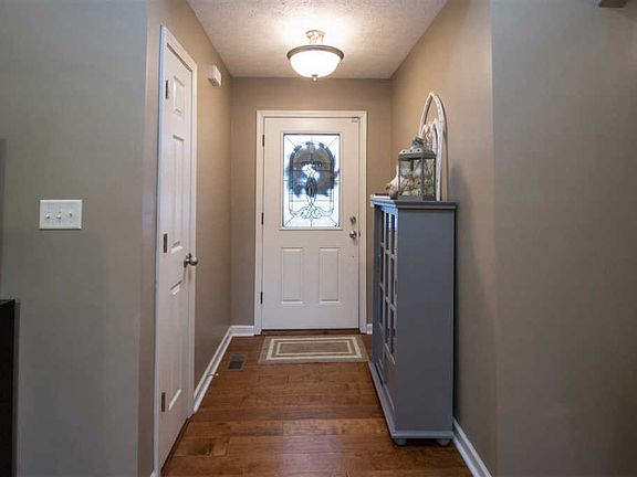 3rd image of 336 White Dogwood Dr