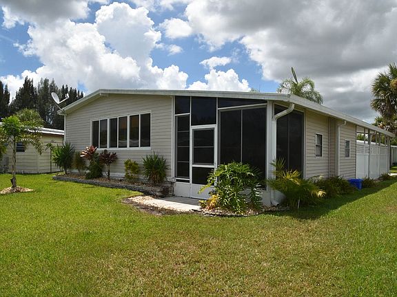 LOT 558