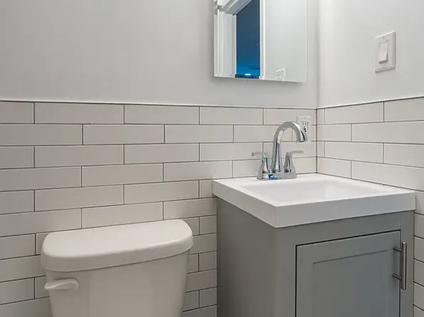 32 Cornelia Street image 4 of 13