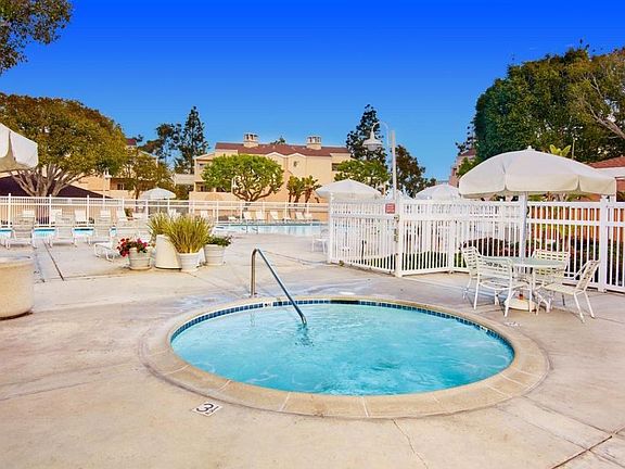 4th image of 7088 Camino Degrazia Unit 252