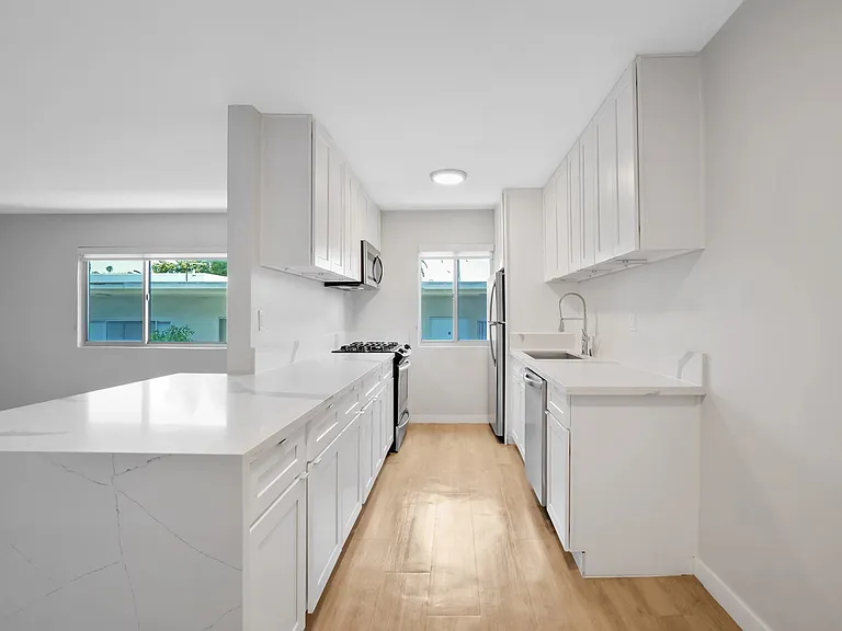 1428 12th St #H — Photo 16