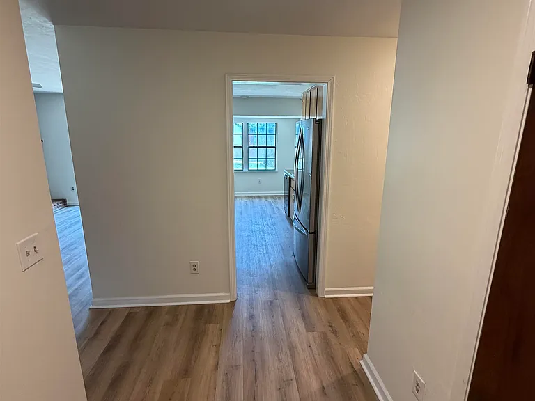 2434 Dundee Dr — Photo 4